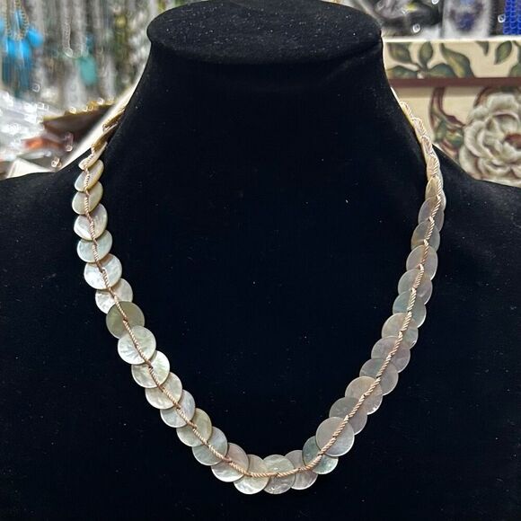 Handmade Jewelry - Vtg Mother Of Pearl Choker Necklace Women's 16 1/2" Silver Round MOP Button Disc